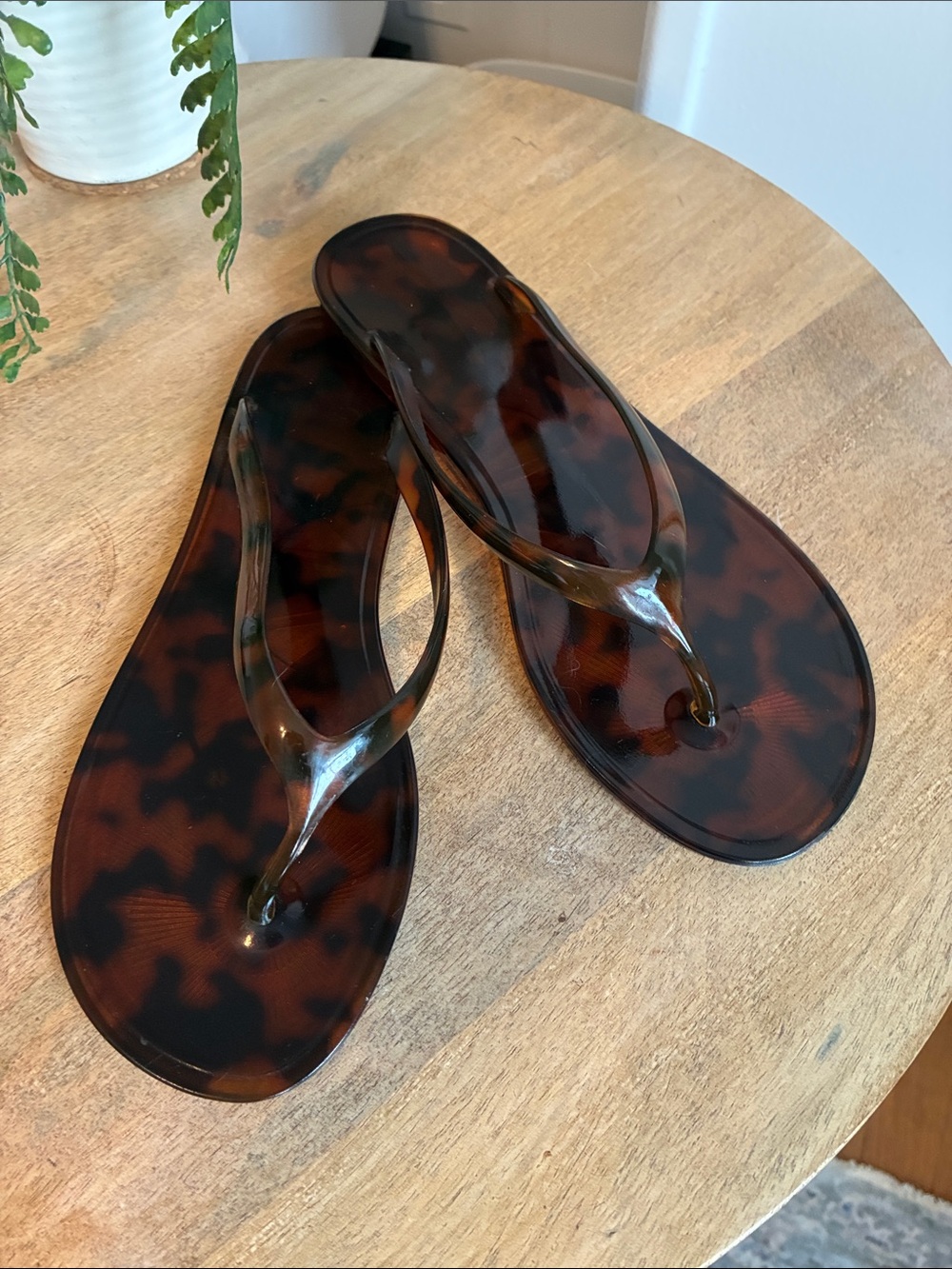 Women’s Tortoiseshell Jelly Flip Flop Sandals - Brown
